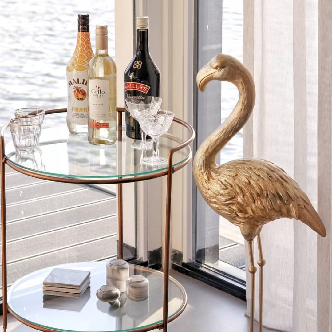 Simpele DIY Gouden flamingo beeld voor in het interieur