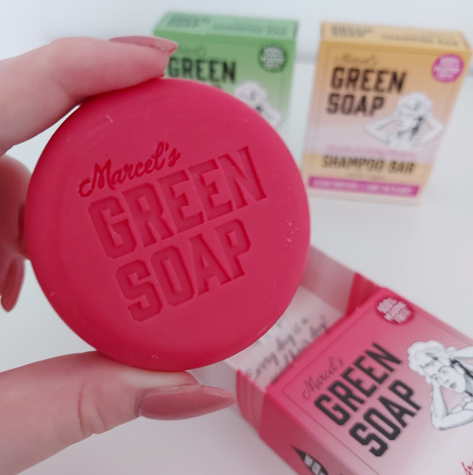 Review Marcel's Green Soap shampoo bars shampoo in vaste vorm